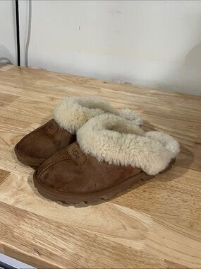 UGG Woman’s Coquette Slipper slide slip-on shoe size 8